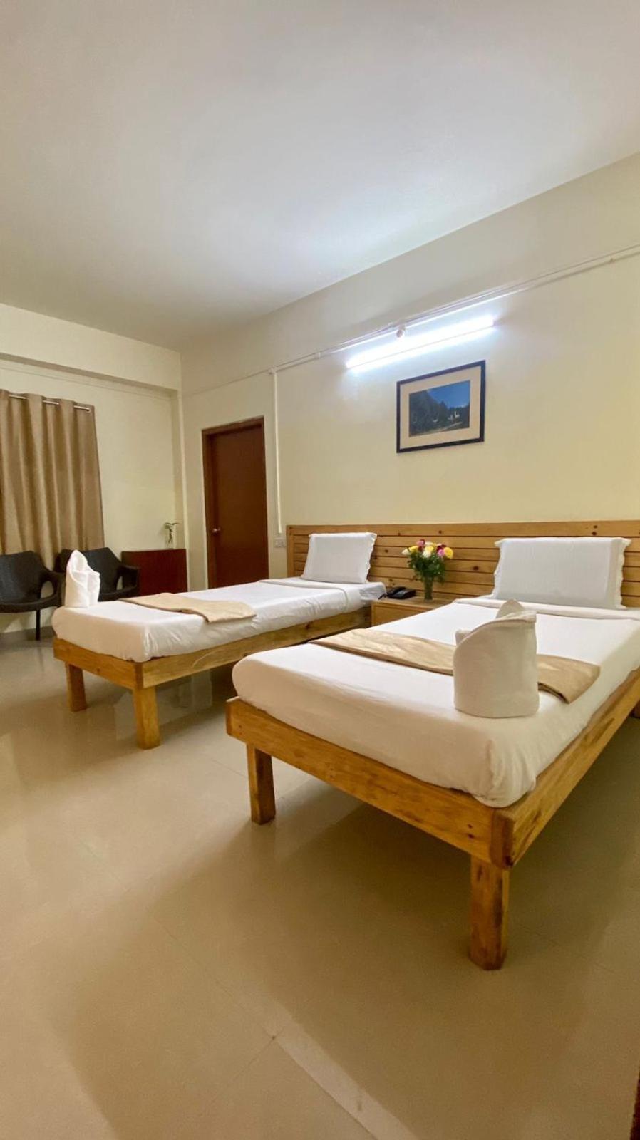 Hotel Travellers Inn Shillong Exterior foto