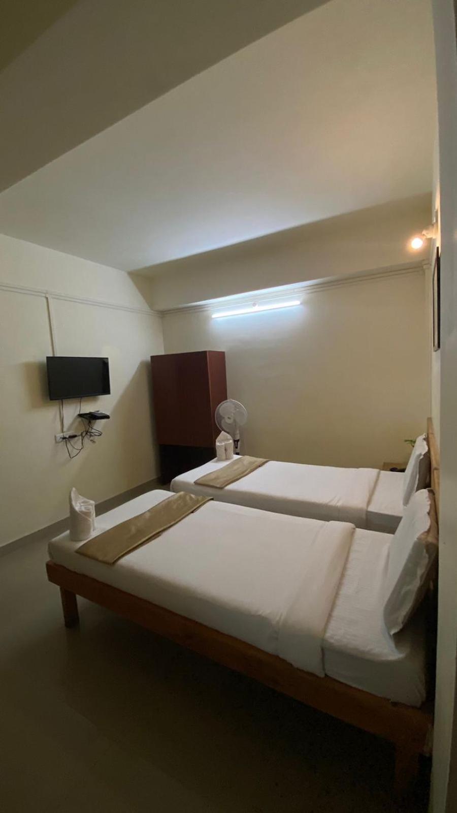Hotel Travellers Inn Shillong Exterior foto